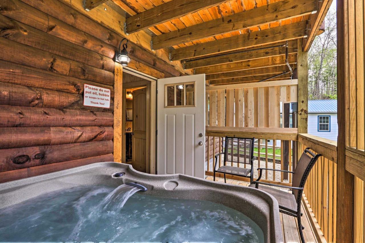Gatlinburg Cabin With Loft And Game Room 1 Mi To Town المظهر الخارجي الصورة
